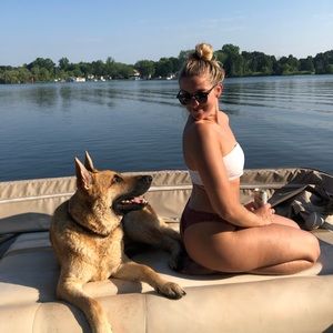 Meet your Posher, Cass